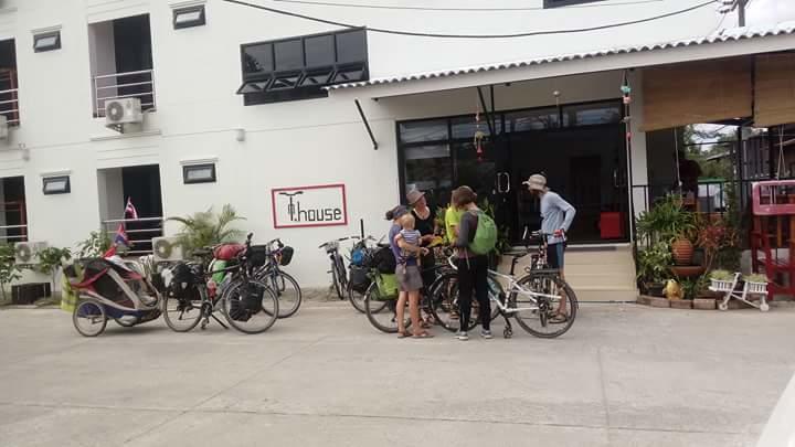 湄梭 T. House酒店 外观 照片